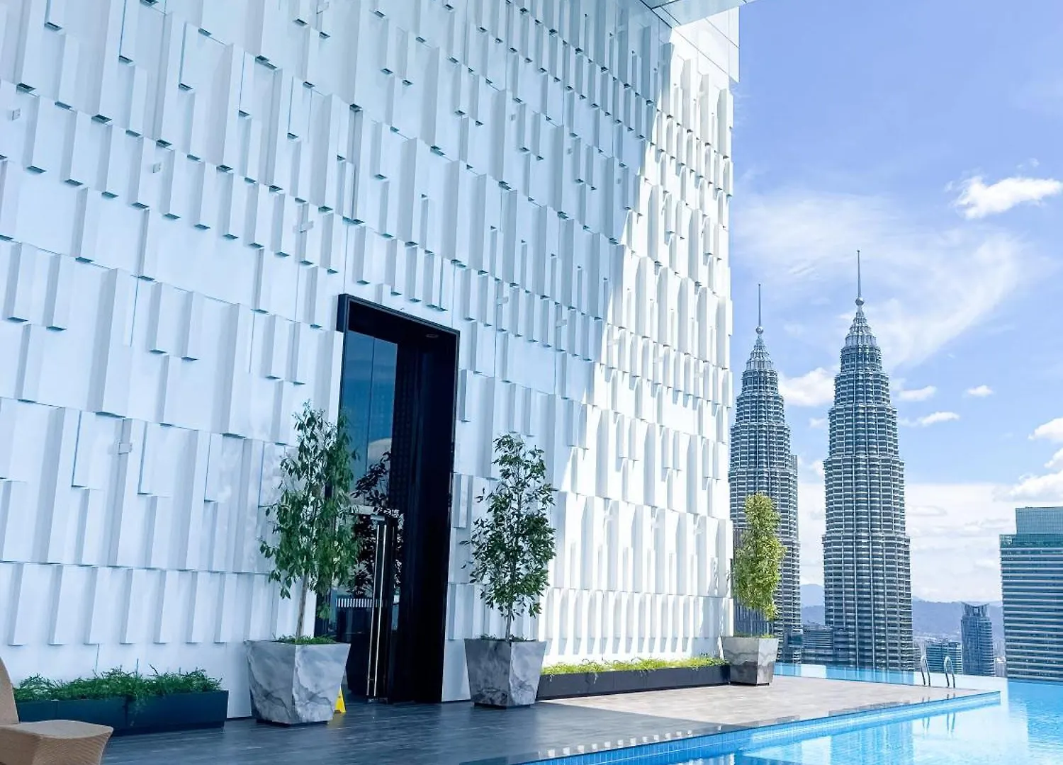 Face Kl Tower Klcc Pavilion By Kimiro location